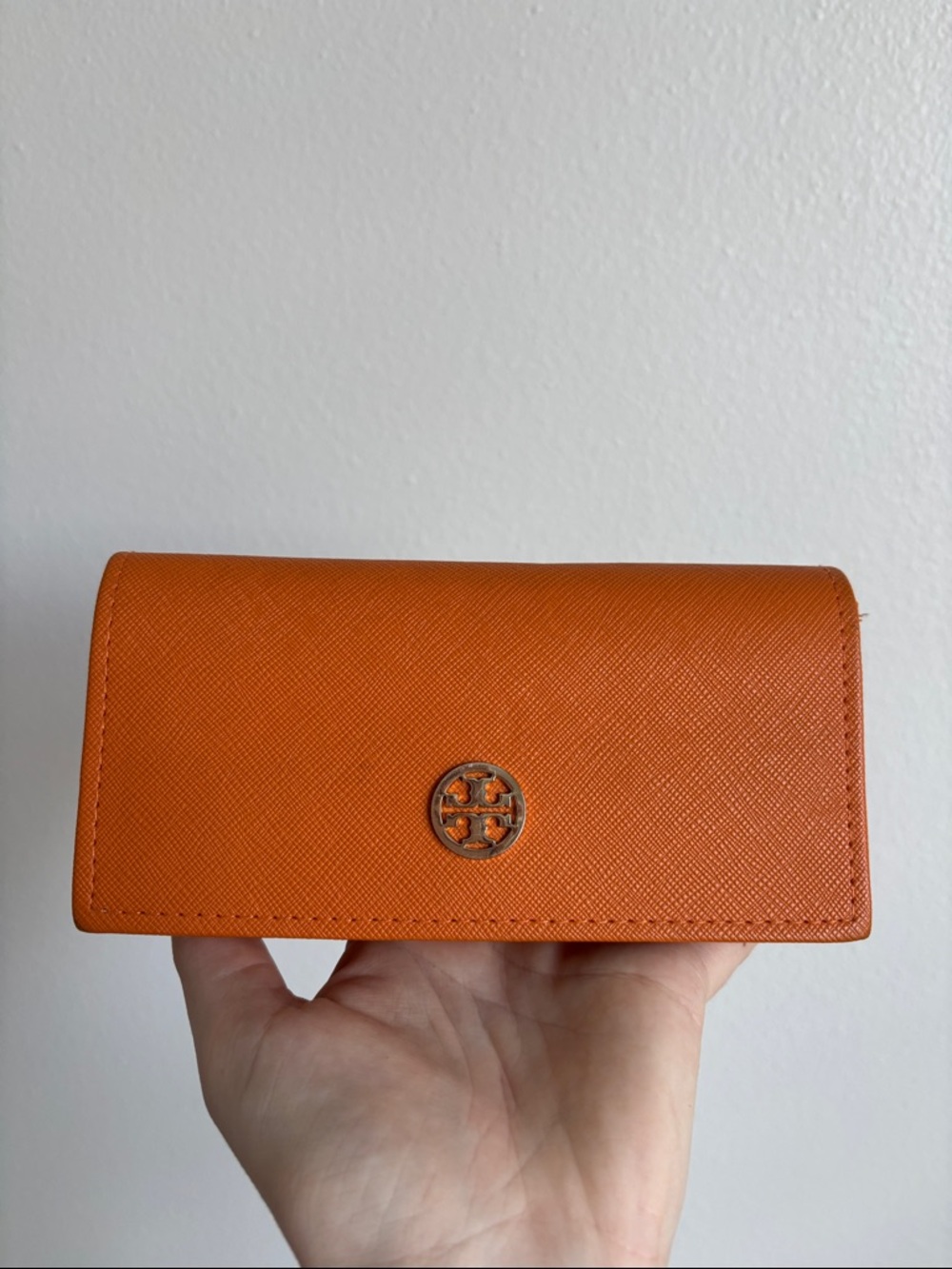 Tory Burch authentic orange saffiano leather sunglasses case gold logo emblem